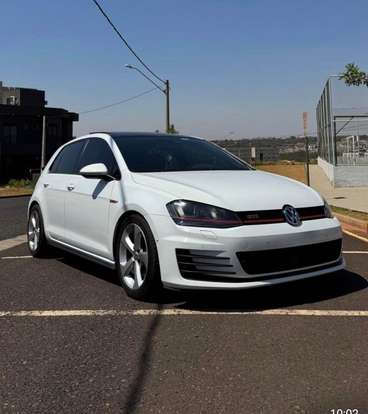 VOLKSWAGEN-GOLF-2014
