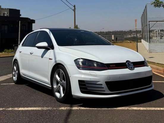 VOLKSWAGEN-GOLF-2.0 TSI GTI 16V TURBO GASOLINA 4P AUTOMÁTICO VOLKSWAGEN-GOLF-2014