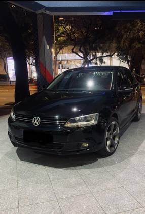 VOLKSWAGEN JETTA 2.0 COMFORTLINE FLEX 4P TIPTRONIC