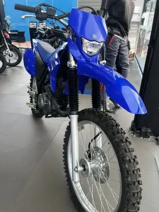 YAMAHA TT-R 230 
