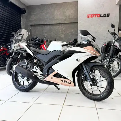 YAMAHA YZF R15 