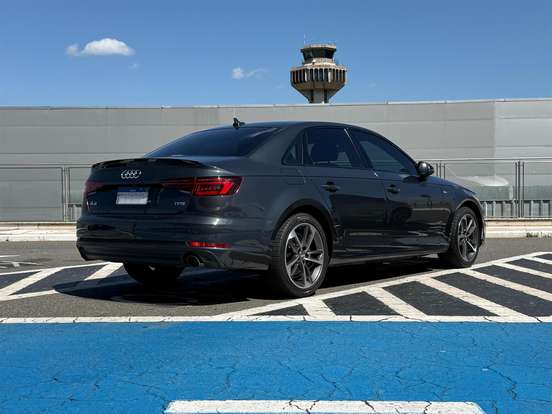 AUDI-A4-2017