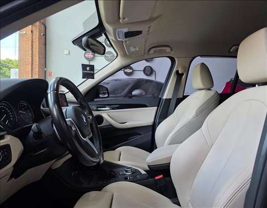 BMW-X1-2022
