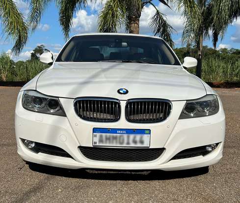 BMW-325i-2011