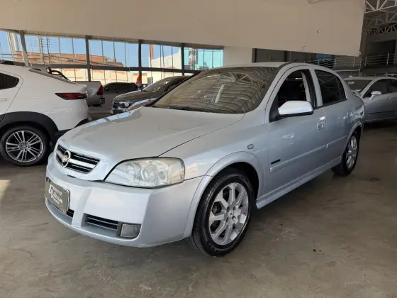 CHEVROLET ASTRA 2.0 MPFI ADVANTAGE 8V FLEX 4P MANUAL CHEVROLET ASTRA 2.0 MPFI ADVANTAGE 8V FLEX 4P MANUAL
