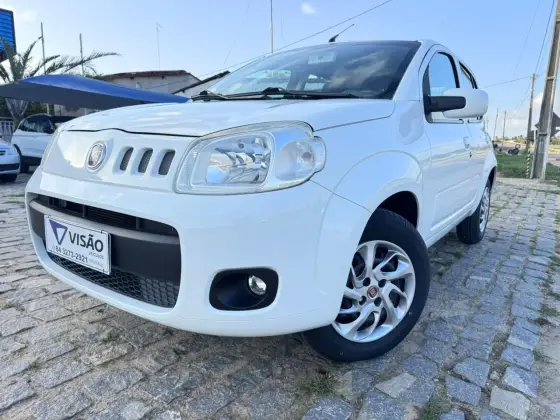 FIAT UNO 1.0 EVO VIVACE 8V FLEX 4P MANUAL FIAT UNO 1.0 EVO VIVACE 8V FLEX 4P MANUAL