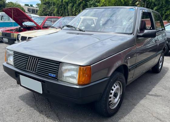 FIAT UNO 1.0 MILLE BRIO 8V GASOLINA 2P MANUAL