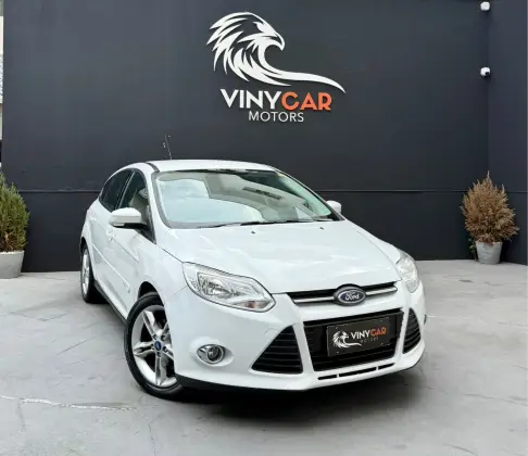 FORD FOCUS 2.0 SE PLUS SEDAN 16V FLEX 4P AUTOMÁTICO FORD FOCUS 2.0 SE PLUS SEDAN 16V FLEX 4P AUTOMÁTICO