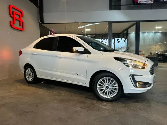 FORD KA 1.5 TI-VCT FLEX TITANIUM SEDAN AUTOMÁTICO