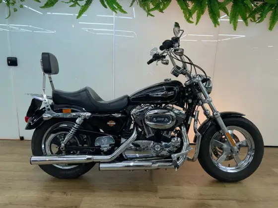 HARLEY-DAVIDSON SPORTSTER 1200 CUSTOM 
