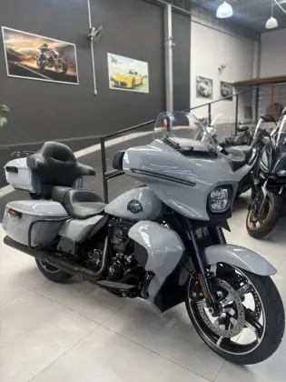 HARLEY-DAVIDSON STREET GLIDE ULTRA HARLEY-DAVIDSON STREET GLIDE ULTRA