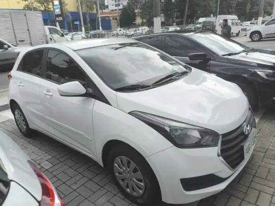 HYUNDAI HB20 1.0 COMFORT 12V FLEX 4P MANUAL
