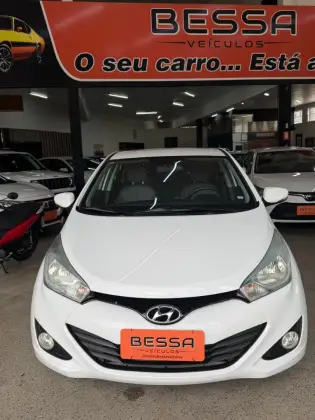 HYUNDAI HB20 1.6 PREMIUM 16V FLEX 4P AUTOMÁTICO HYUNDAI HB20 1.6 PREMIUM 16V FLEX 4P AUTOMÁTICO