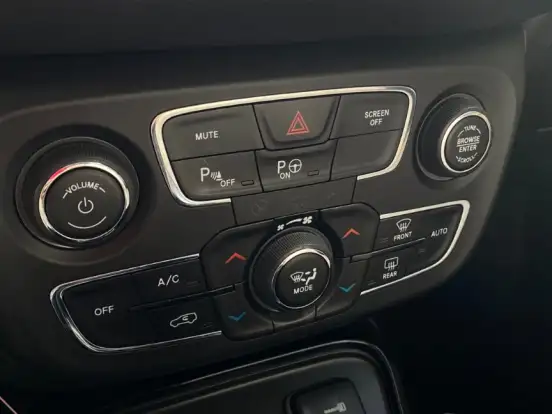 JEEP-COMPASS-2.0 16V FLEX LIMITED AUTOMÁTICO JEEP-COMPASS-2018