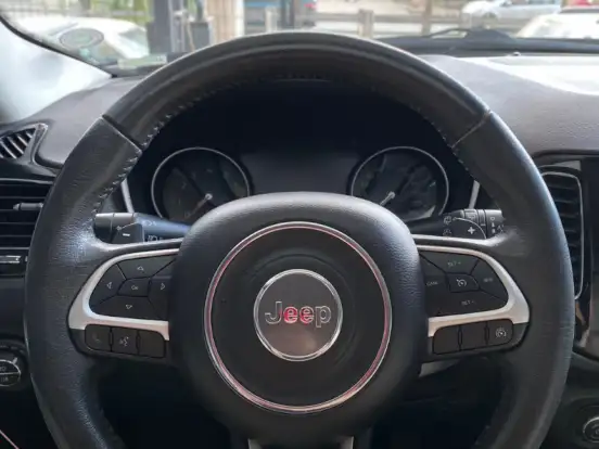 JEEP-COMPASS-2.0 16V FLEX LIMITED AUTOMÁTICO JEEP-COMPASS-2018
