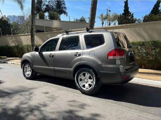 KIA-MOHAVE-2009