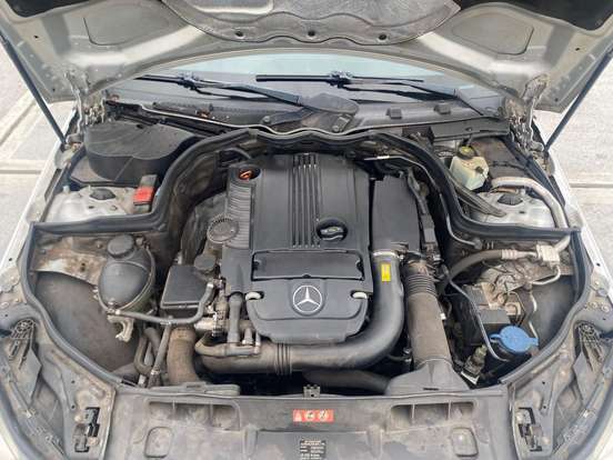 MERCEDES-BENZ-C 180-2011