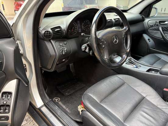 MERCEDES-BENZ-C 230-2.5 AVANTGARDE V6 24V GASOLINA 4P AUTOMÁTICO MERCEDES-BENZ-C 230-2005