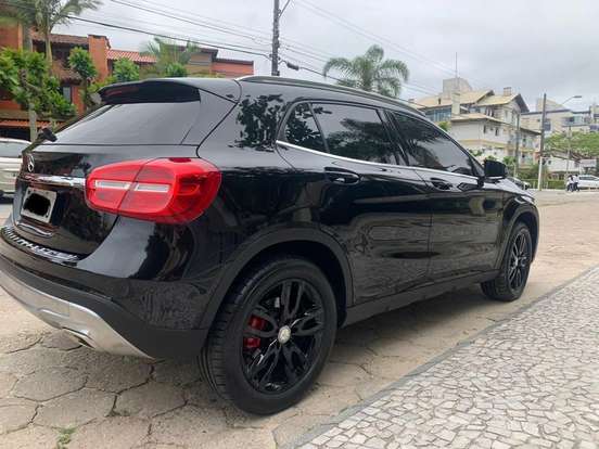 MERCEDES-BENZ-GLA 200-2015