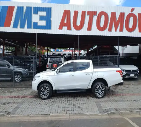 MITSUBISHI L200 TRITON 2.4 16V TURBO DIESEL SPORT HPE-S CD 4P 4X4 AUTOMÁTICO