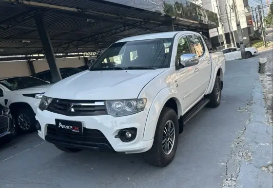 MITSUBISHI L200 TRITON 3.2 HPE 4X4 CD 16V TURBO INTERCOOLER DIESEL 4P AUTOMÁTICO