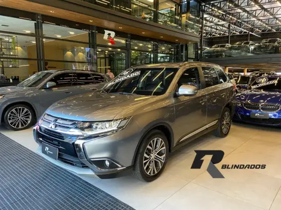 MITSUBISHI OUTLANDER 3.0 GT 4X4 V6 24V GASOLINA 4P AUTOMÁTICO MITSUBISHI OUTLANDER 3.0 GT 4X4 V6 24V GASOLINA 4P AUTOMÁTICO