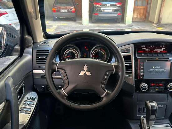 MITSUBISHI-PAJERO FULL-3.8 HPE 4X4 V6 24V GASOLINA 4P AUTOMÁTICO MITSUBISHI-PAJERO FULL-2016