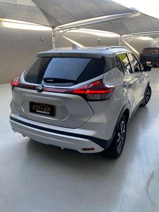 NISSAN-KICKS-2023