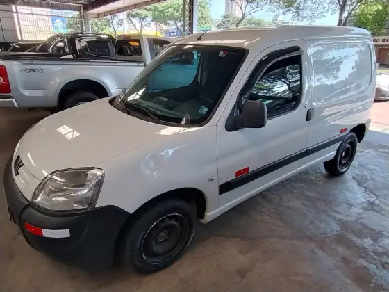 PEUGEOT PARTNER 1.6 FURGÃO 800KG 16V FLEX 3P MANUAL PEUGEOT PARTNER 1.6 FURGÃO 800KG 16V FLEX 3P MANUAL