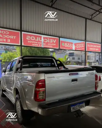 TOYOTA-HILUX-2005