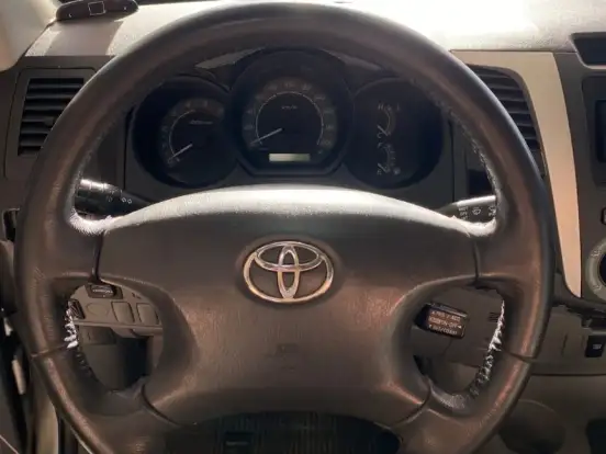 TOYOTA-HILUX-3.0 SRV 4X4 CD 16V TURBO INTERCOOLER DIESEL 4P AUTOMÁTICO TOYOTA-HILUX-2005