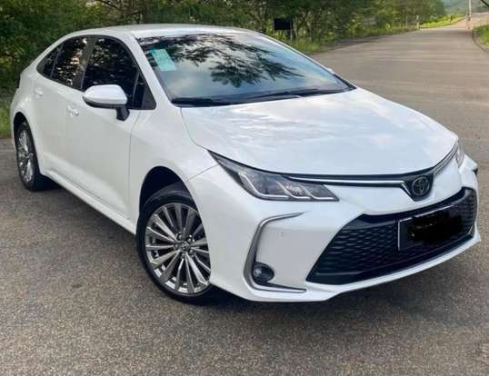 TOYOTA-COROLLA-2025