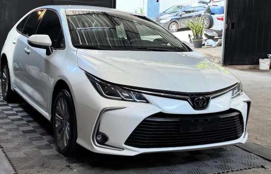TOYOTA-COROLLA-2025