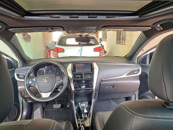 TOYOTA-YARIS-2019