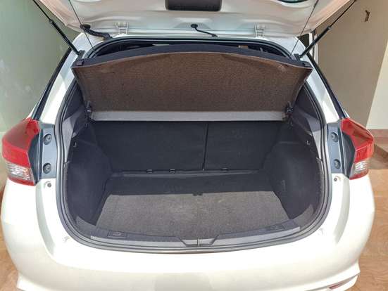 TOYOTA-YARIS-2019