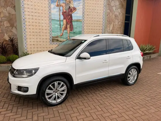 VOLKSWAGEN TIGUAN 2.0 TSI 16V TURBO GASOLINA 4P TIPTRONIC VOLKSWAGEN TIGUAN 2.0 TSI 16V TURBO GASOLINA 4P TIPTRONIC