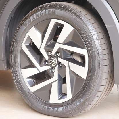 VOLKSWAGEN-T-CROSS-2024