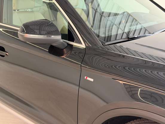 AUDI-Q5-2023
