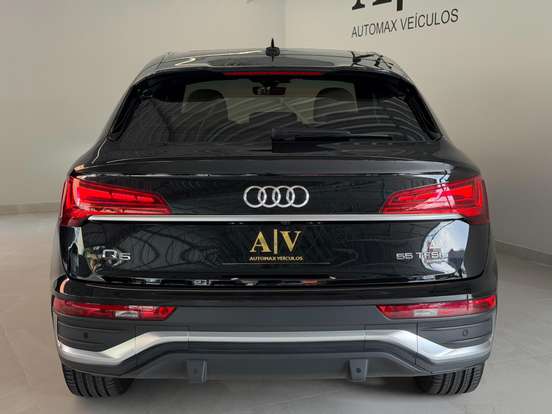 AUDI-Q5-2023