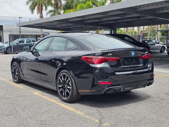 BMW-I4-ELÉTRICO M50 BMW-I4-2025
