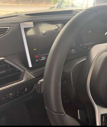 BMW-320i-2024