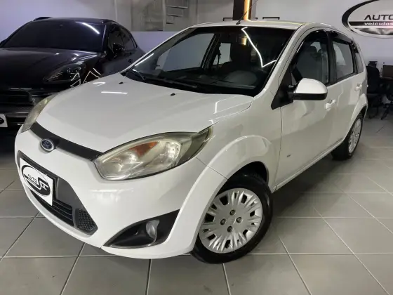 FORD FIESTA 1.6 SE HATCH 16V FLEX 4P MANUAL FORD FIESTA 1.6 SE HATCH 16V FLEX 4P MANUAL