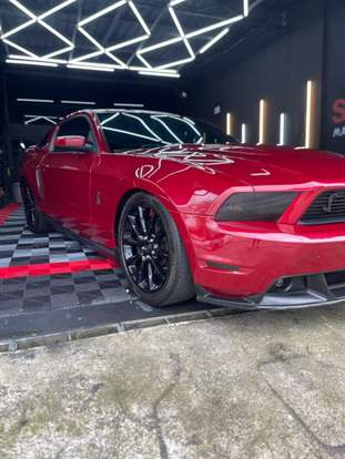 FORD-MUSTANG-2010