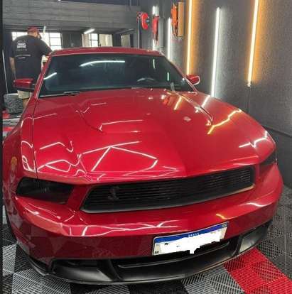 FORD-MUSTANG-2010
