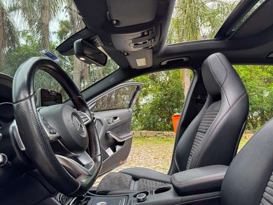 MERCEDES-BENZ-GLA 250-2018