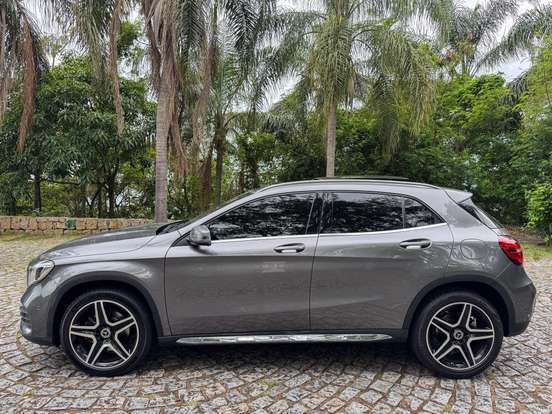 MERCEDES-BENZ-GLA 250-2018