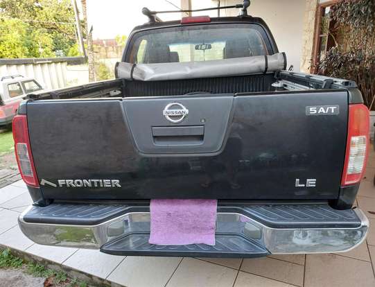 NISSAN-FRONTIER-2012