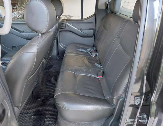 NISSAN-FRONTIER-2012