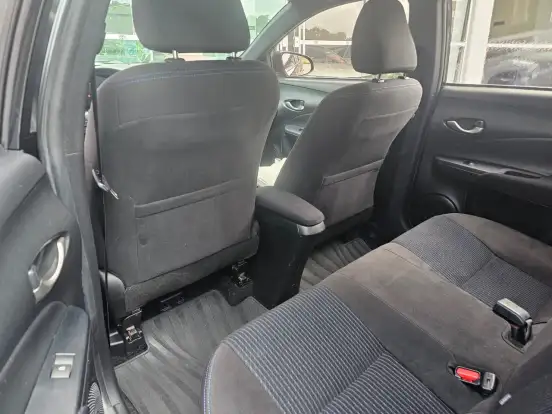 TOYOTA-YARIS-2018