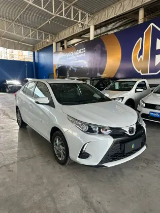 TOYOTA YARIS 1.5 16V FLEX SEDAN XS CONNECT MULTIDRIVE